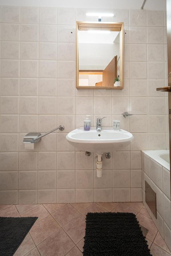 Apartments By The Sea Sukosan, Zadar - 5863 외부 사진