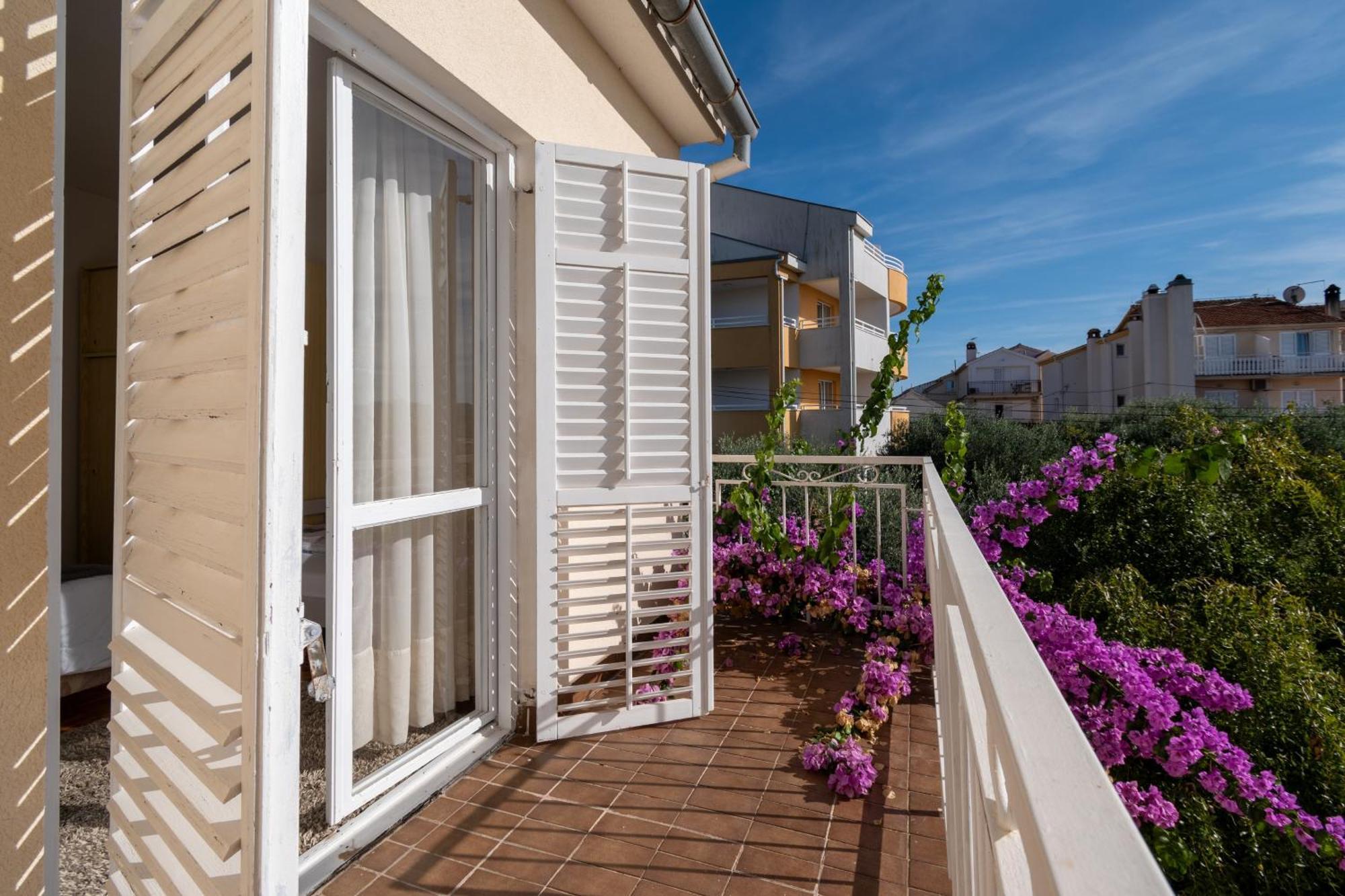 Apartments By The Sea Sukosan, Zadar - 5863 외부 사진